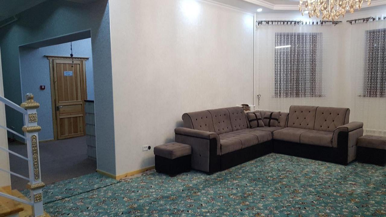 Tomaris Hotel Нукус Екстериор снимка
