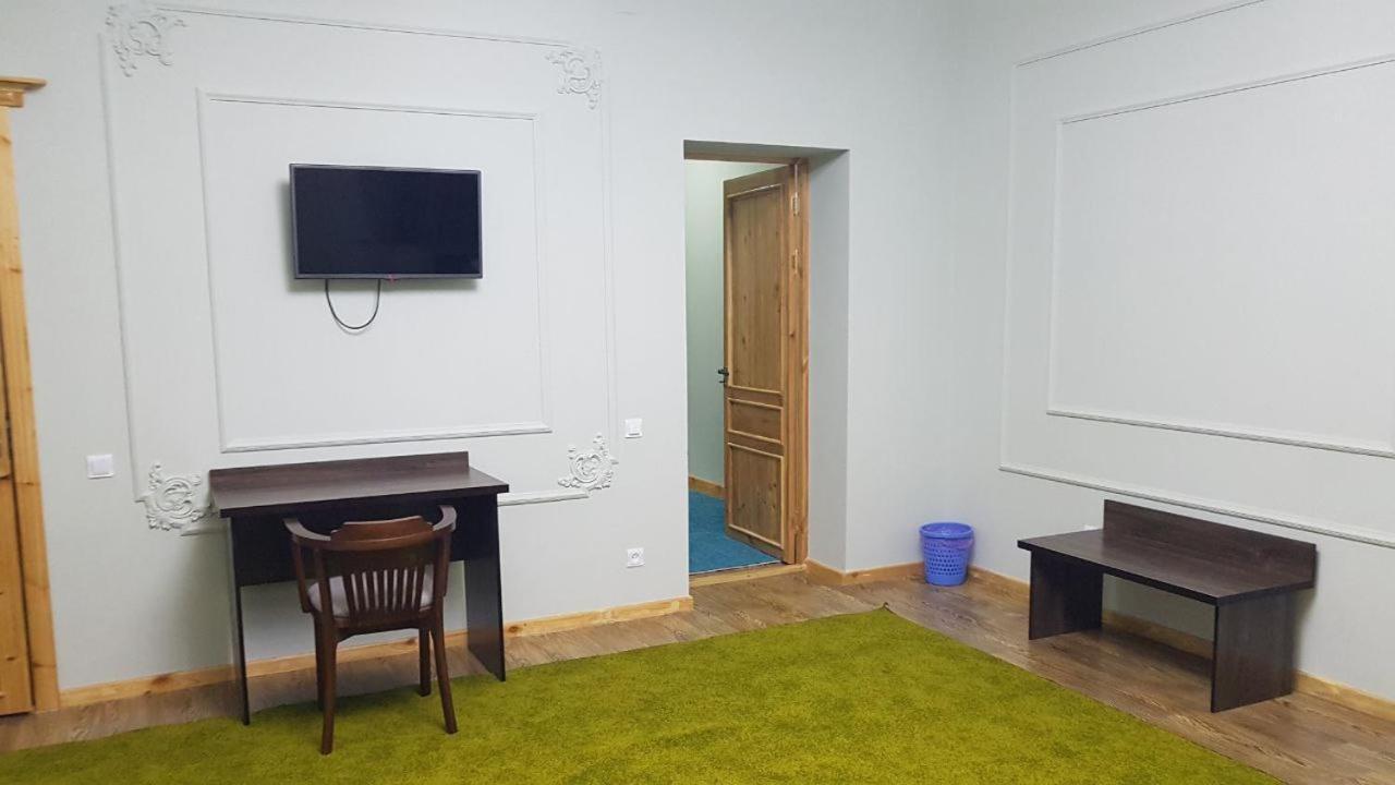Tomaris Hotel Нукус Екстериор снимка