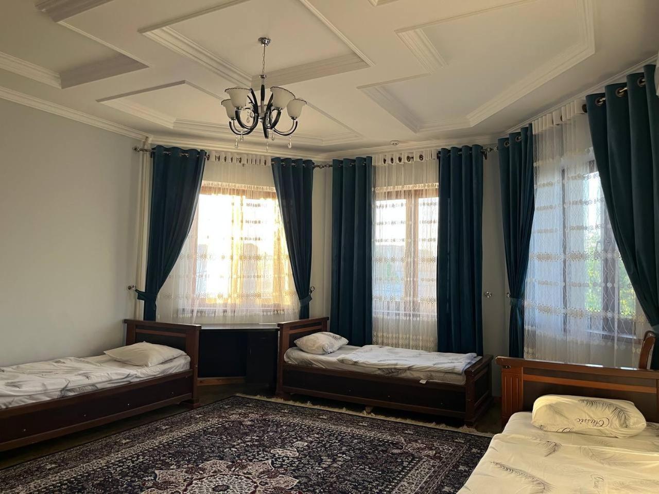 Tomaris Hotel Нукус Екстериор снимка