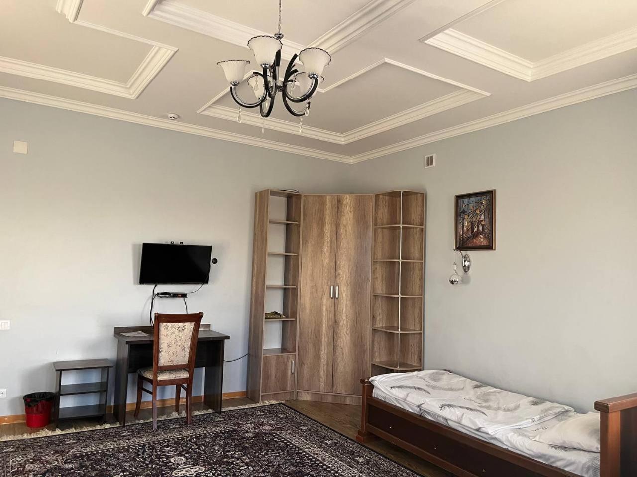 Tomaris Hotel Нукус Екстериор снимка