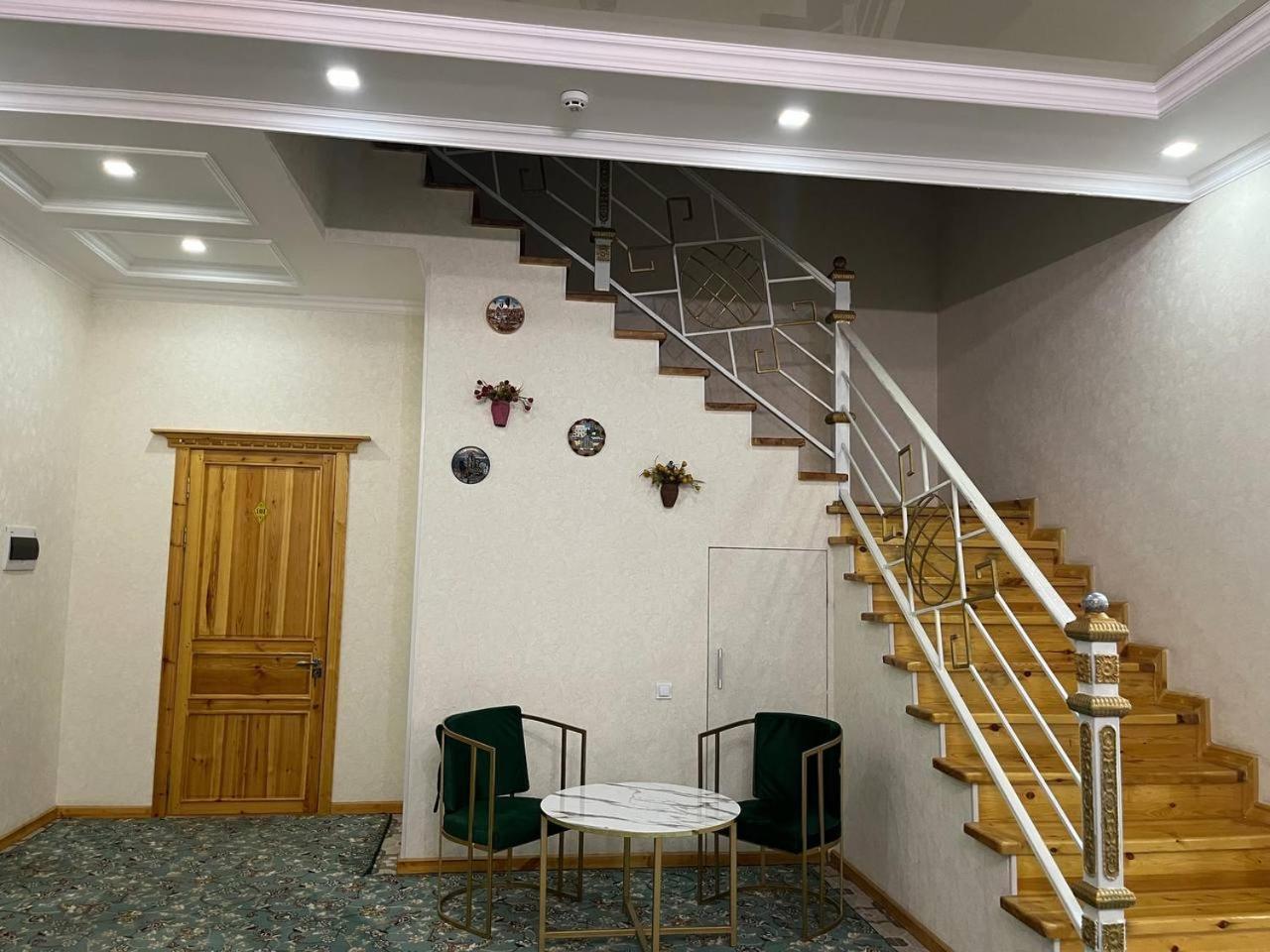 Tomaris Hotel Нукус Екстериор снимка