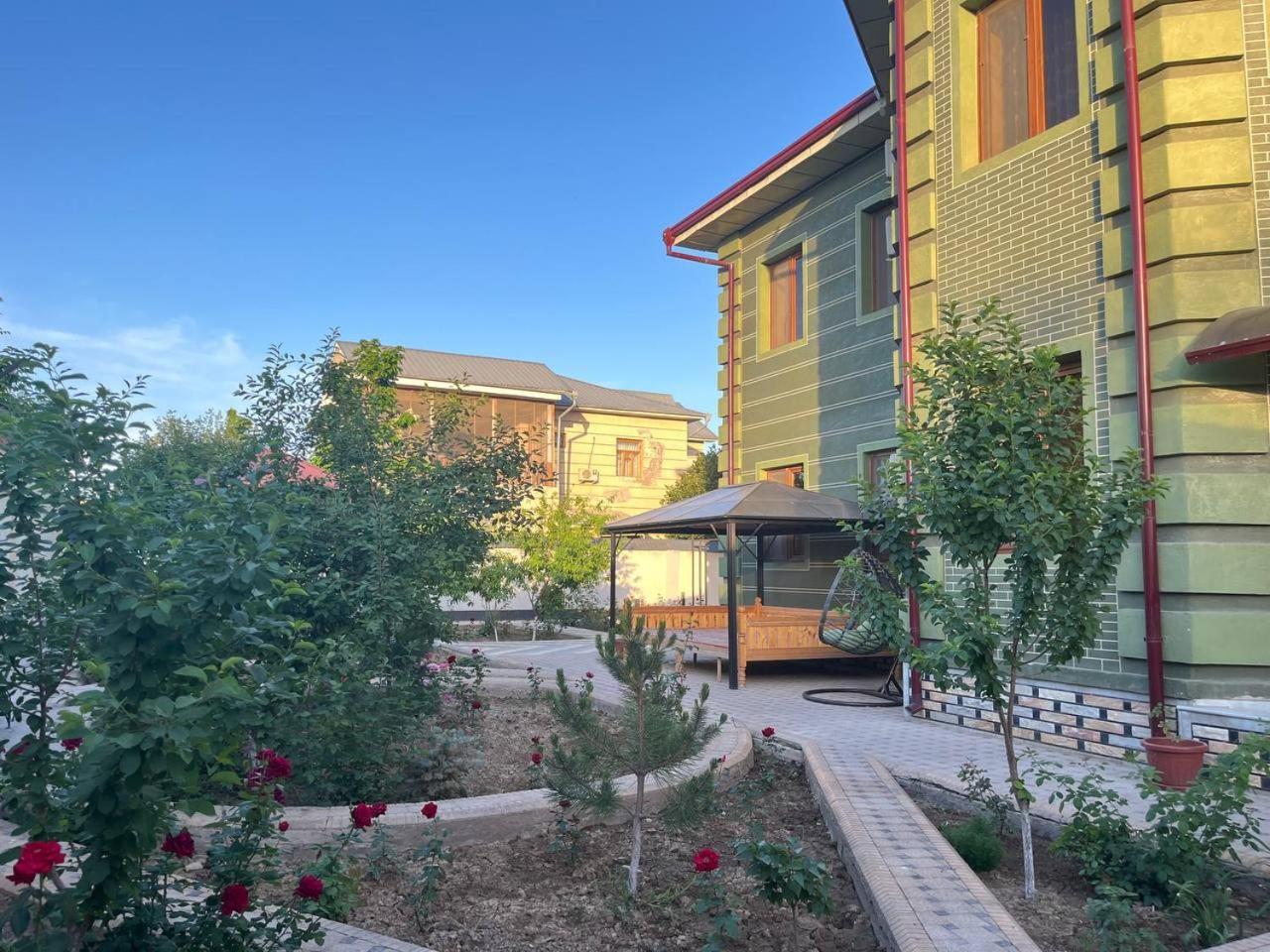 Tomaris Hotel Нукус Екстериор снимка